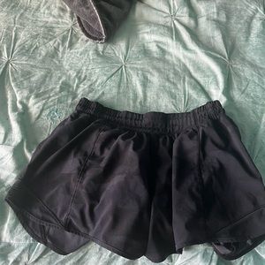 black camo lululemon shorts 4’ inch